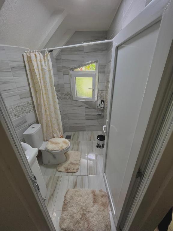 Guesthouse Gezim Selimaj Valbone Bagian luar foto